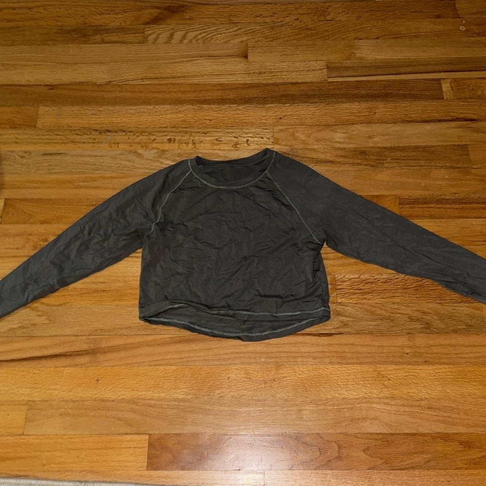 Alphalete Women’s Crop Long Sleeve Tee - Small